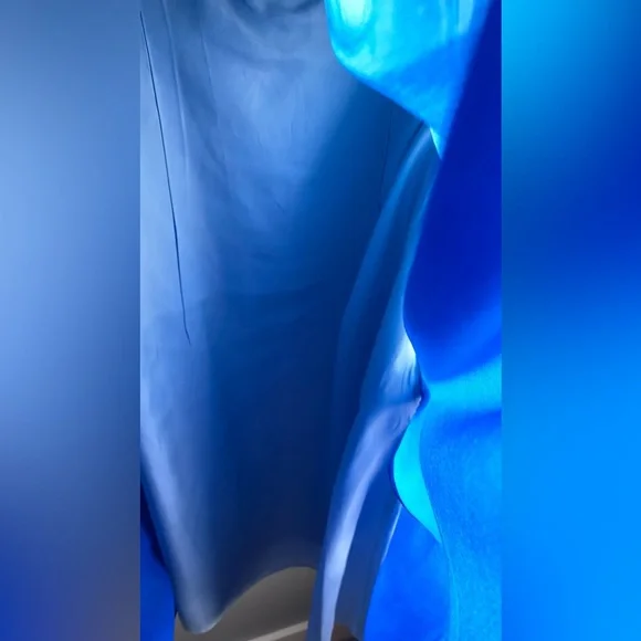 Vintage Donna Morgan Ombré 100% Silk MIDI Dress, Blue, Size 4. - Picture 5 of 8